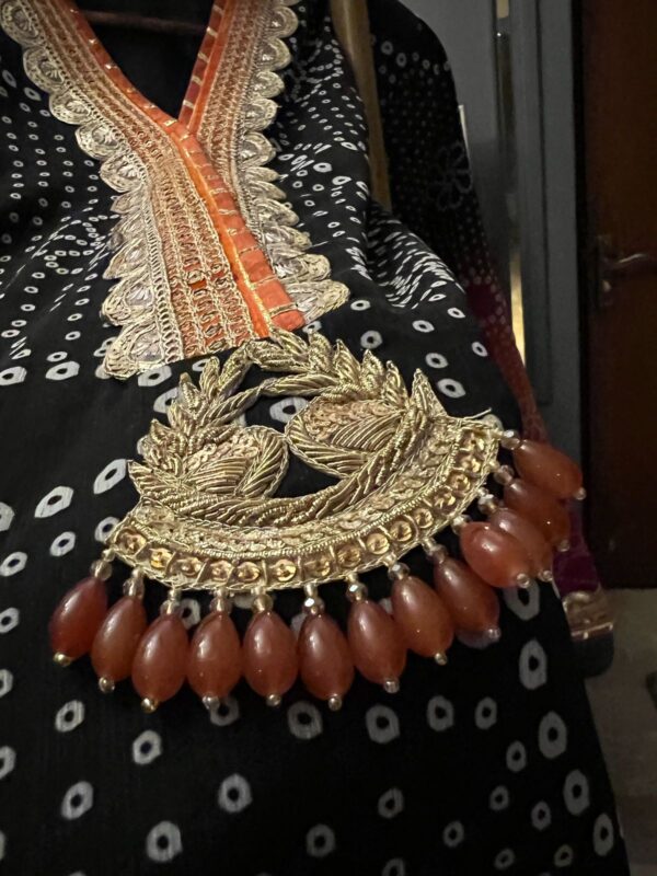 Chiffon Chunri With Indian Laces And Handwork Bunches - Image 2