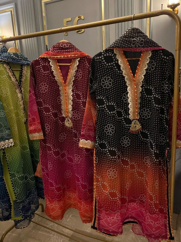 Chiffon Chunri With Indian Laces And Handwork Bunches - Image 5