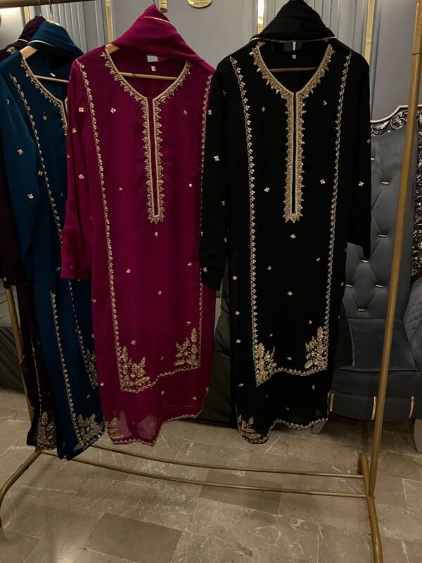 New Arrival – Aghanoor-Inspired Chiffon Shirt with heavy hand-done Zardozi work Double Daman Border Duppata & trouser - Image 2